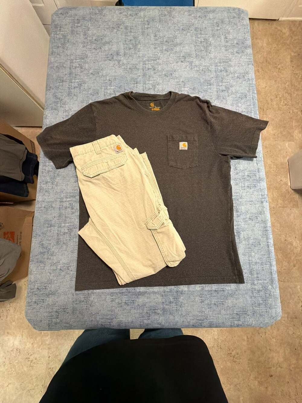 Carhartt Men's Charcoal Grey Pocket T-Shirt & Beige Cargo Pants Bundle